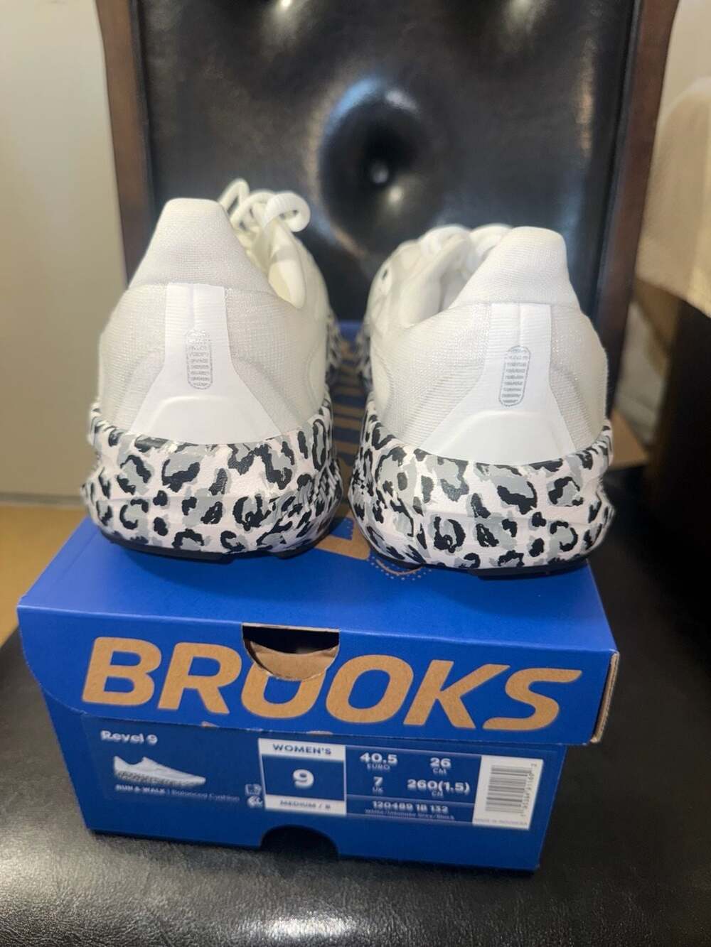 Brooks Revel 9 Women's Running Shoes White/Grey/Black Leopard Print - Picture 5 of 11